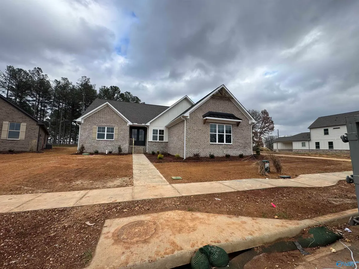 22040 Mulligan Parkway, Athens, AL 35613 - Image #1