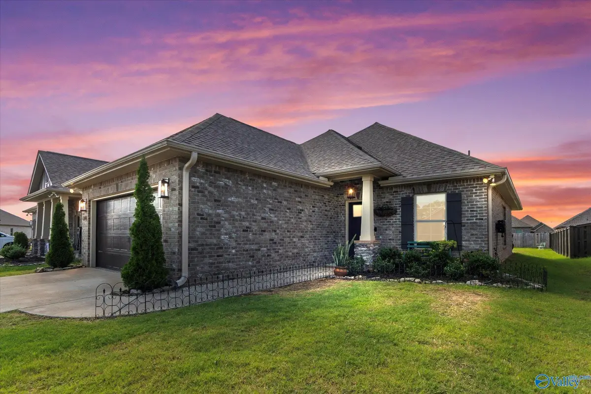 26304 Kennesaw Bluff Drive, Athens, AL 35613 - Image #1