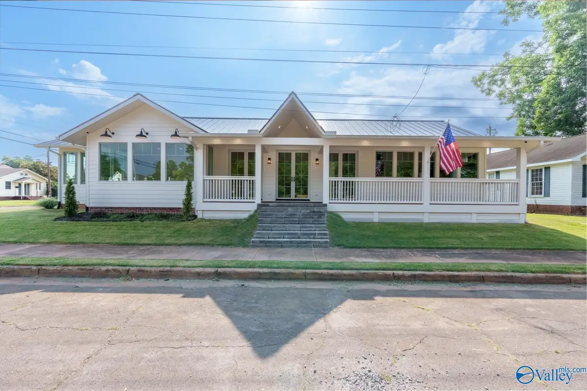 109 W 2nd Street, Tuscumbia, AL 35674 - Image #1