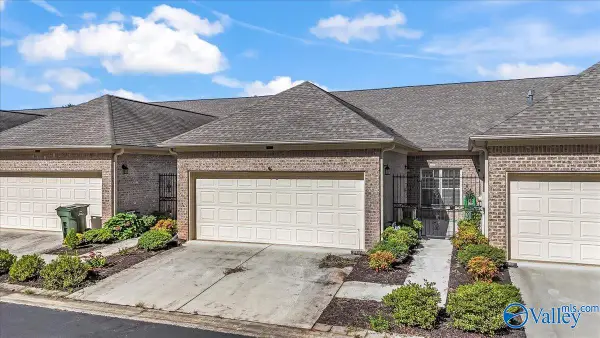 150 Lake Pointe Drive, Scottsboro, AL 35769