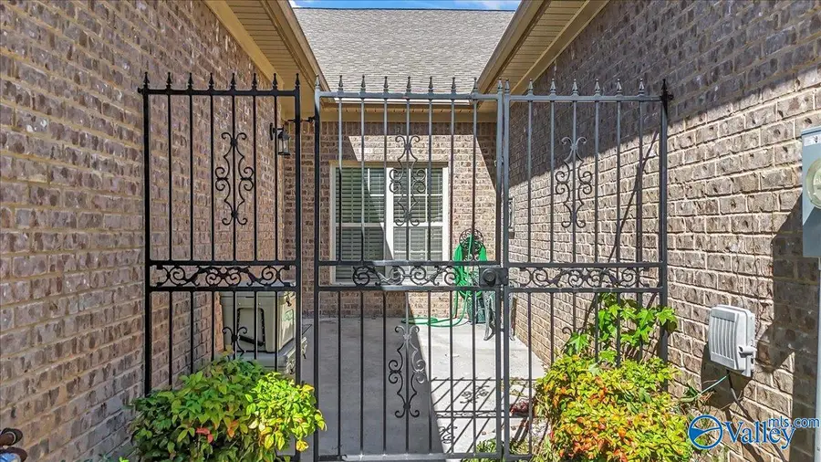 150 Lake Pointe Drive, Scottsboro, AL 35769 - Image #2