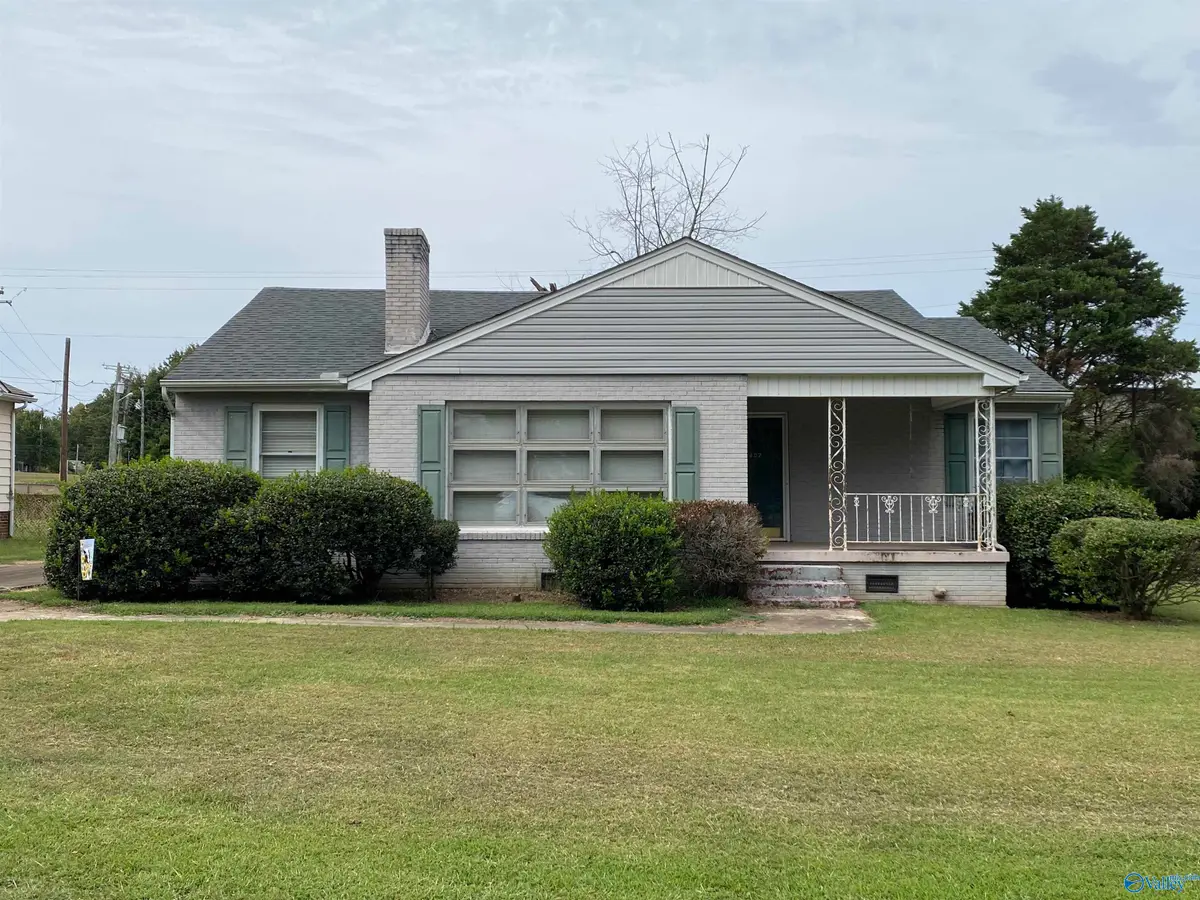 402 S 6th Street, Athens, AL 35611 - Image #1