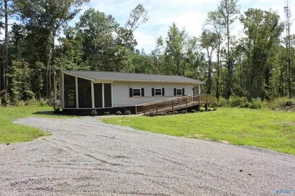 6711 County Road 14, Flat Rock, AL 35966