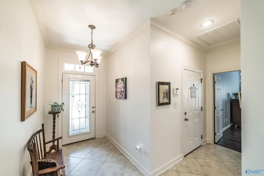 2413 Habersham Drive Se, Owens Cross Roads, AL 35763 - Image #2