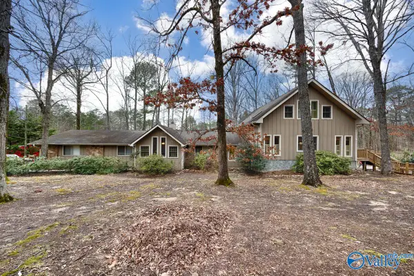 174 Heather Street, Laceys Spring, AL 35754