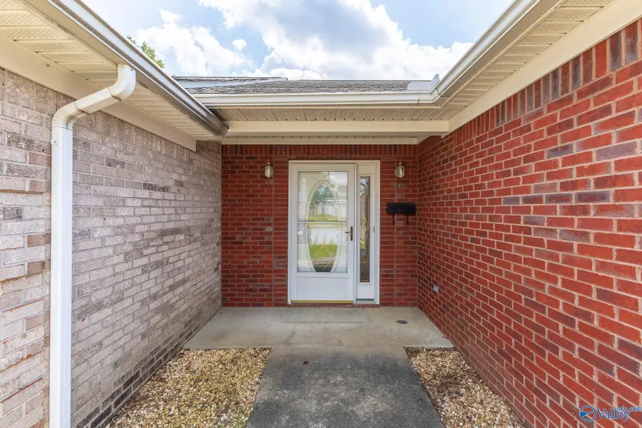 105 Canterbury Circle, Athens, AL 35611 - Image #2