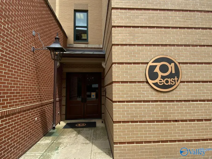 301 Holmes Avenue Ne #204, Huntsville, AL 35801 - Image #3