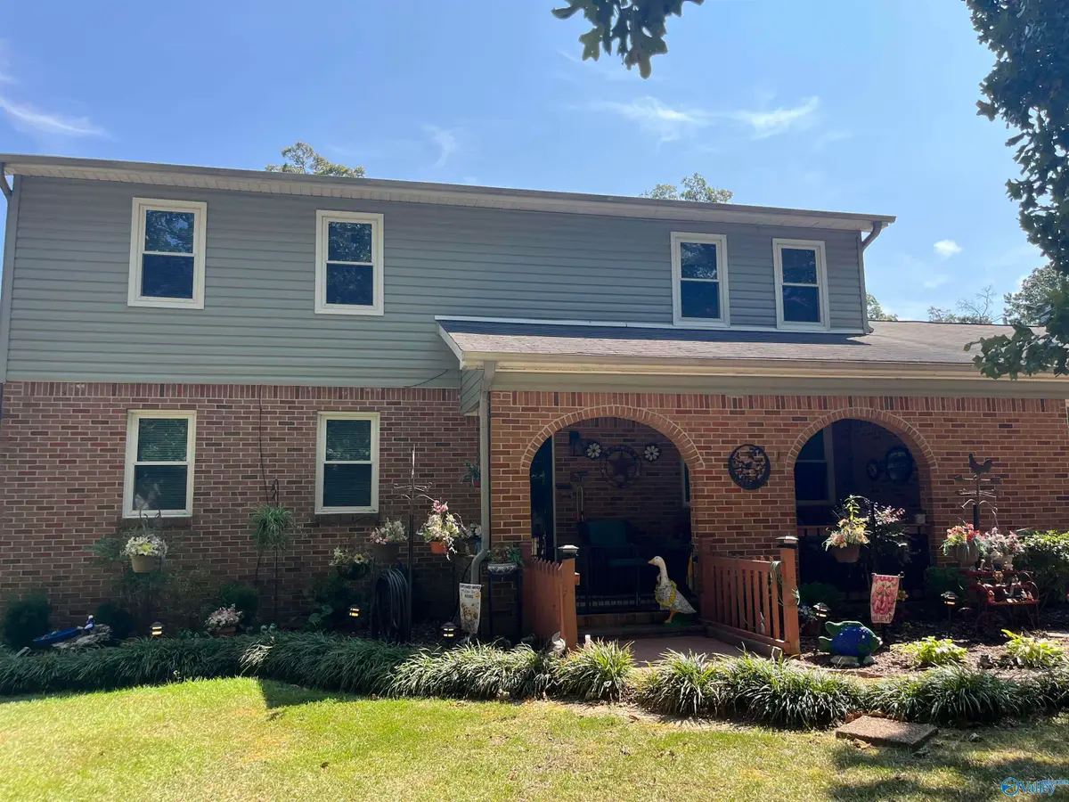 501 Shane Lane, Rainbow City, AL 35906 - Image #1