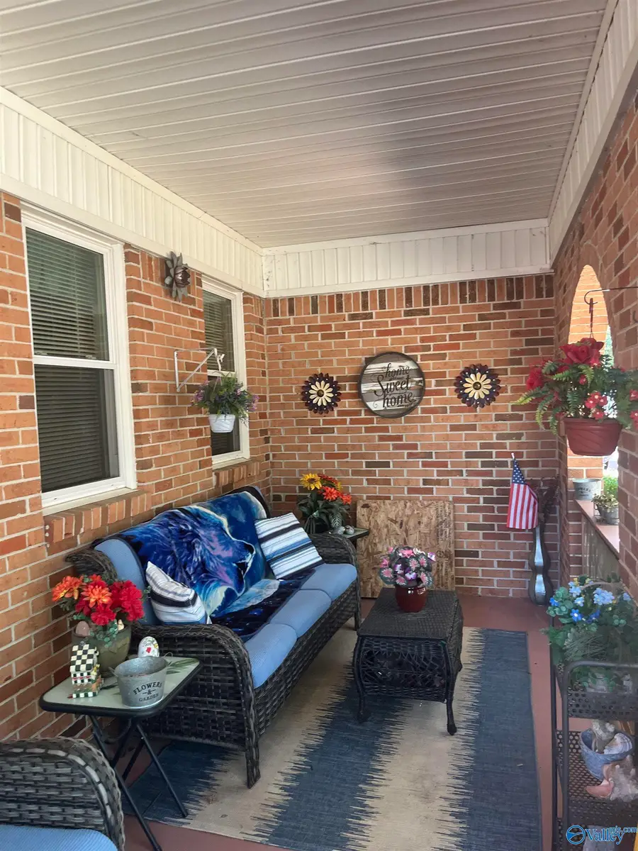 501 Shane Lane, Rainbow City, AL 35906 - Image #3