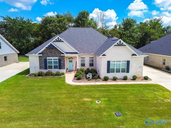 14806 Commonwealth Drive, Athens, AL 35613