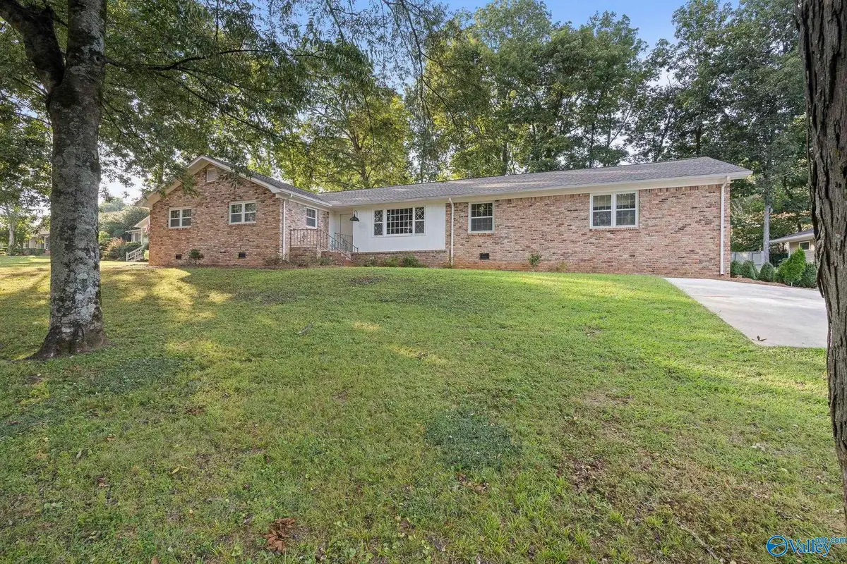 2804 Bentley Street Se, Huntsville, AL 35801 - Image #1