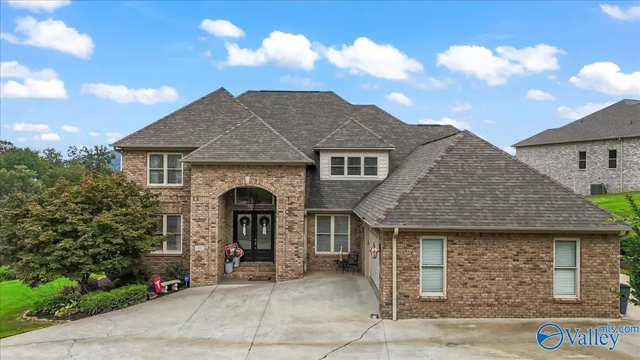 1092 Heritage Drive, Guntersville, AL 35976 - Image #2