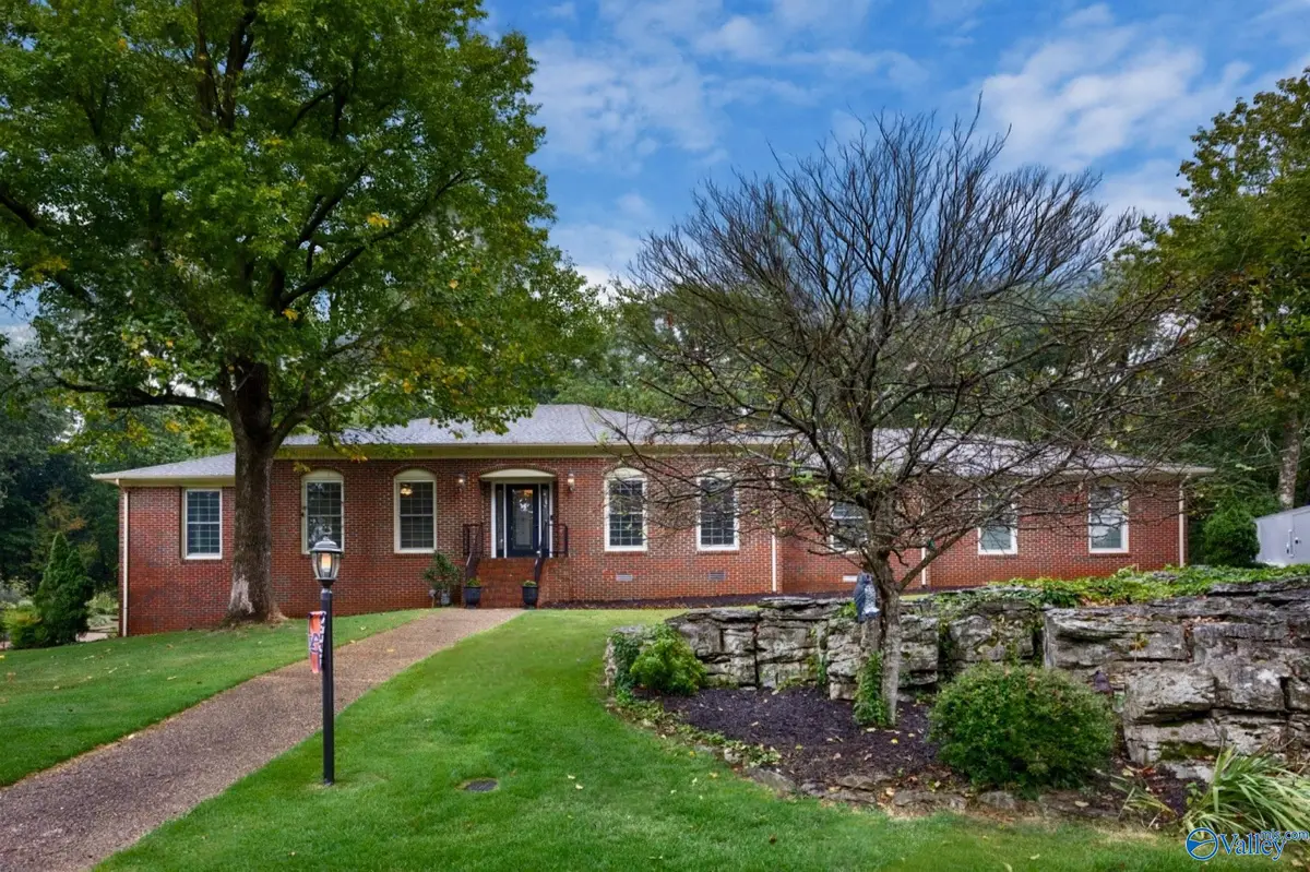 820 Tannahill Drive, Huntsville, AL 35802 - Image #1