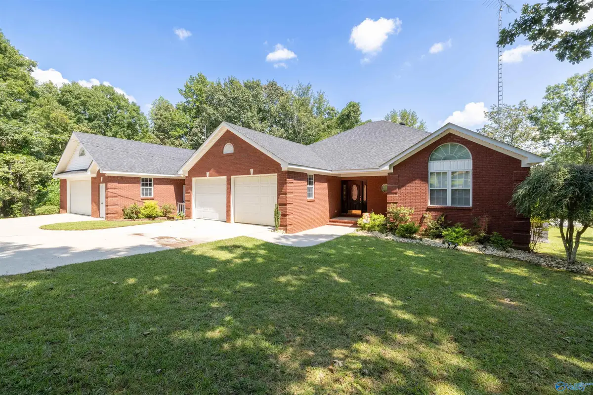 2000 Buttahatchee Drive, Hamilton, AL 35570 - Image #1