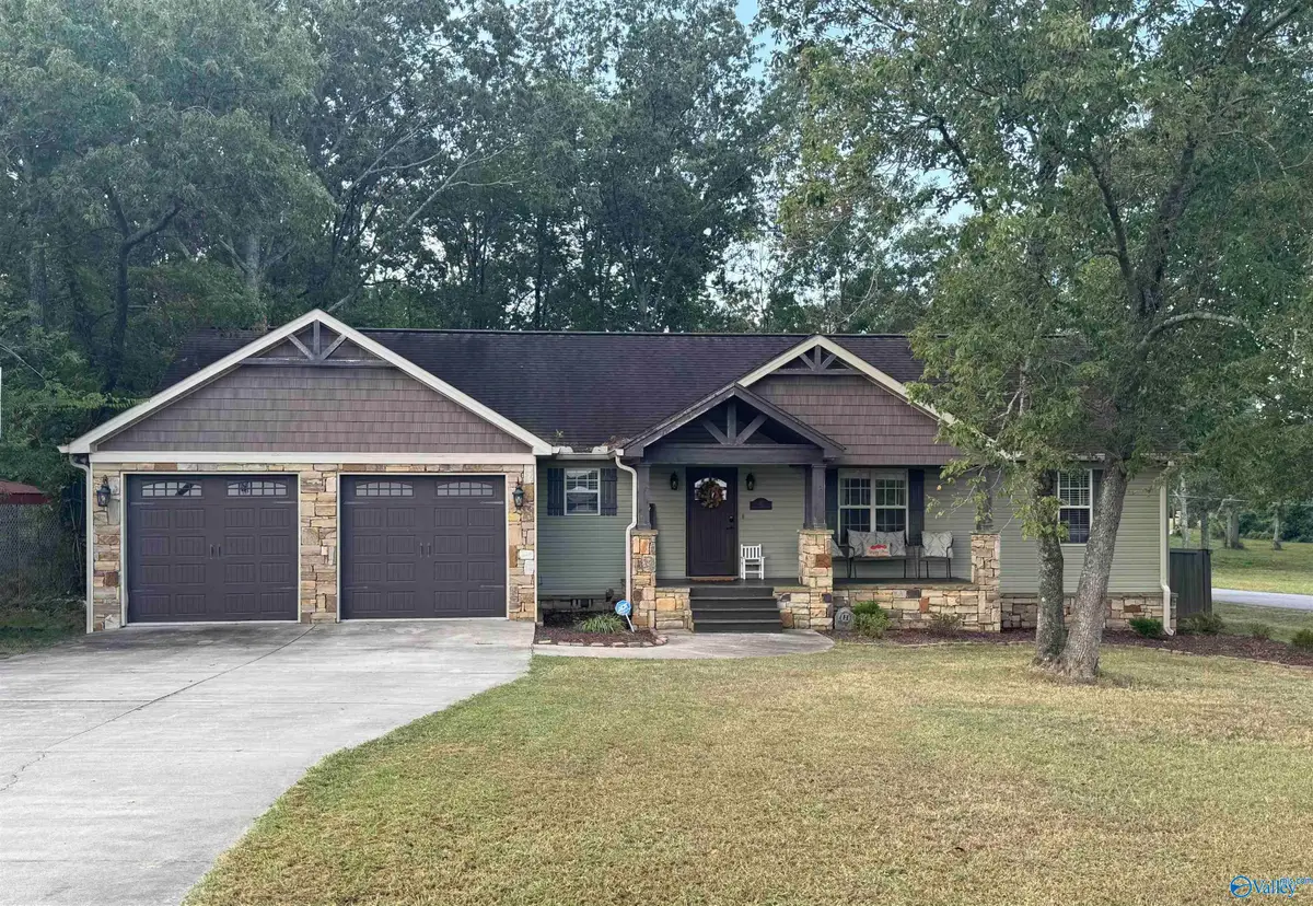 70 Buck Island Drive, Guntersville, AL 35976 - Image #1