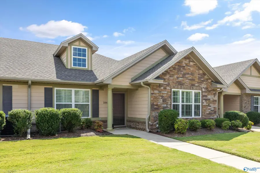 184 Moore Farm Circle Nw #184, Huntsville, AL 35806 - Image #2