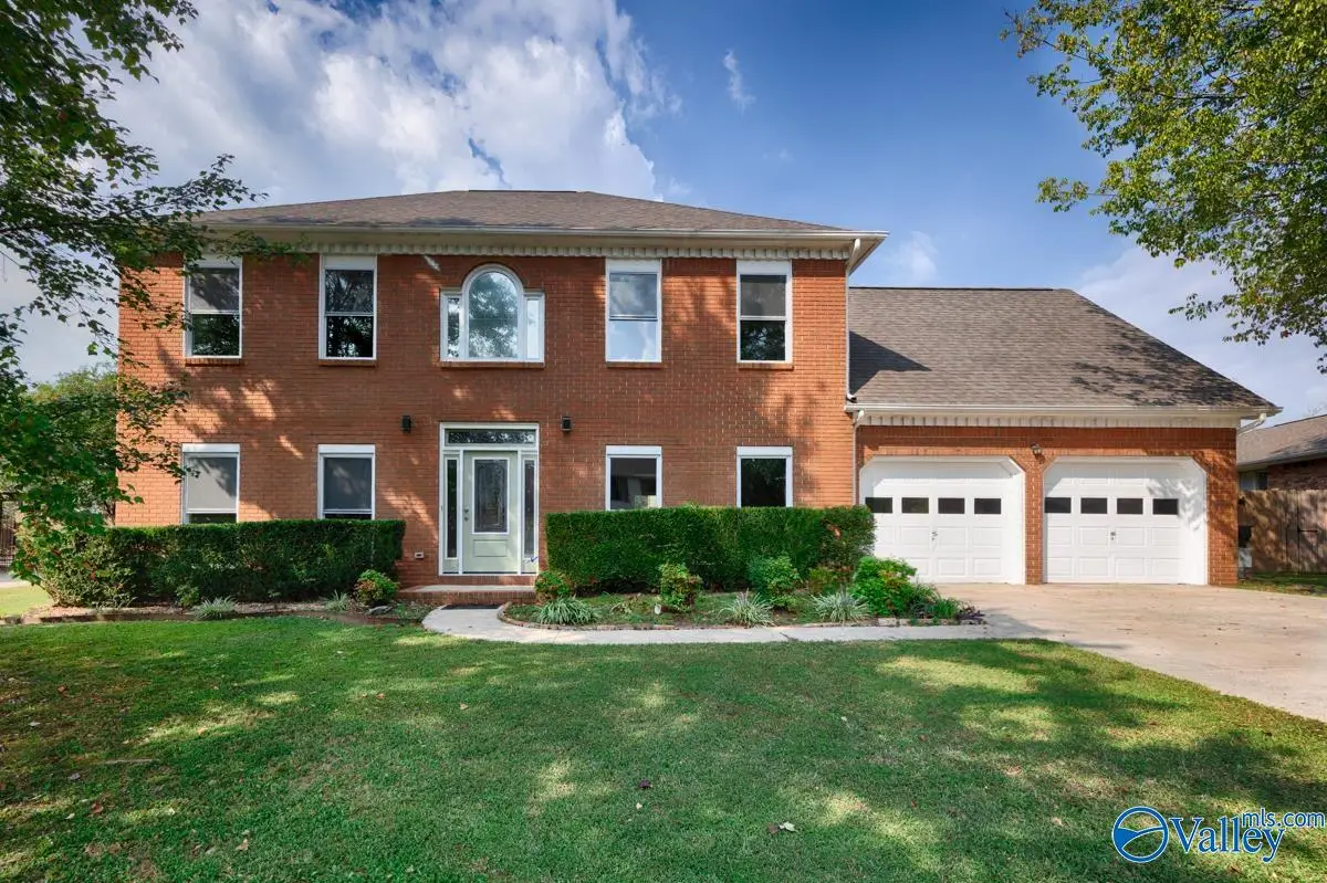 2411 Huntington Lane Se, Decatur, AL 35601 - Image #1