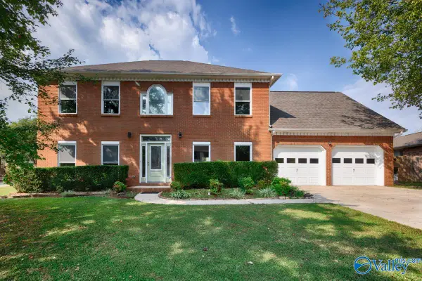 2411 Huntington Lane Se, Decatur, AL 35601