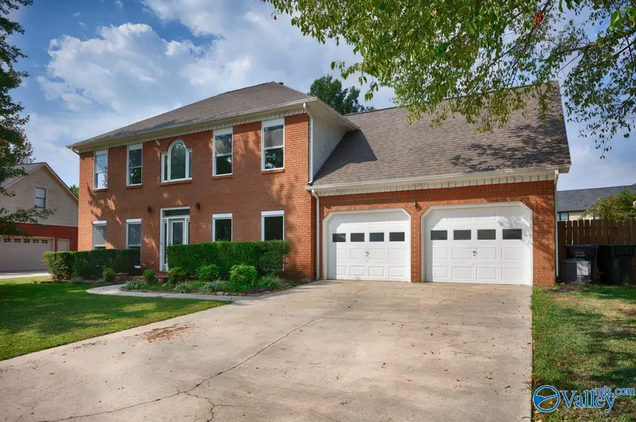 2411 Huntington Lane Se, Decatur, AL 35601 - Image #2