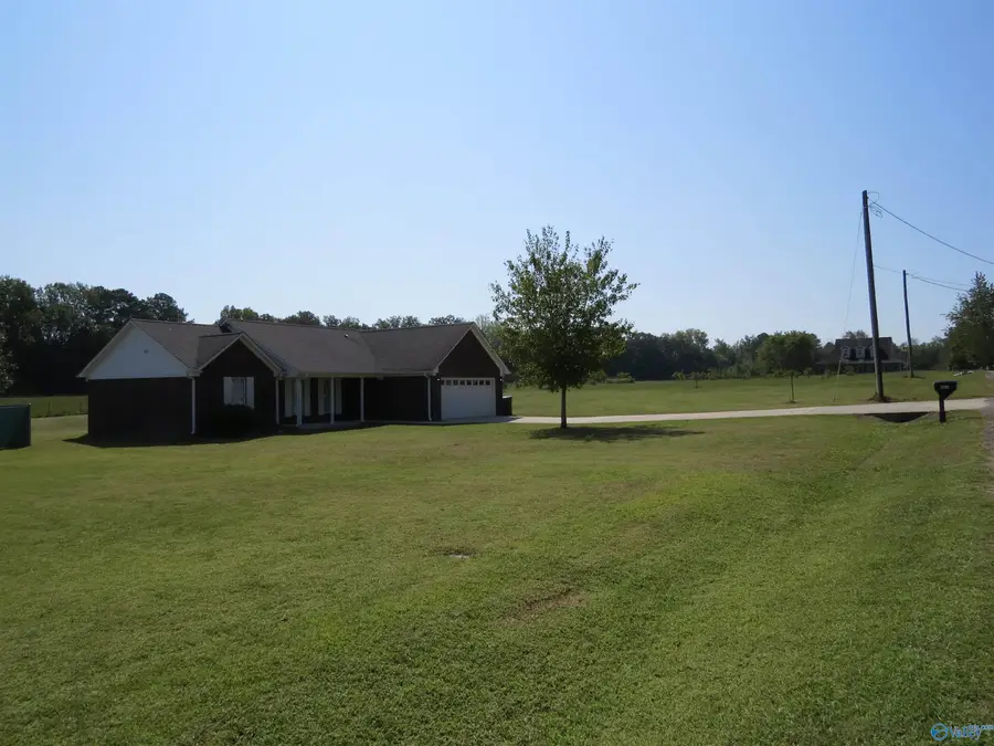 261 Laid Back Lane, Hazel Green, AL 35750 - Image #2