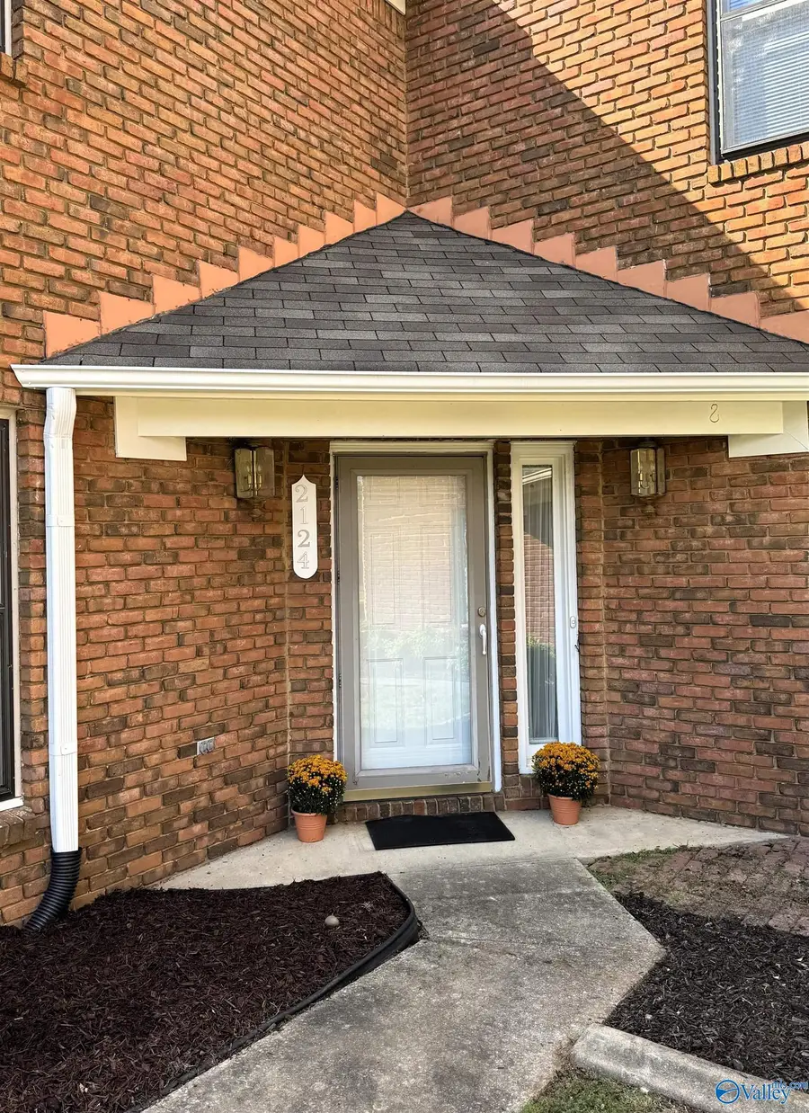 2124 Eastbrook Se, Decatur, AL 35601 - Image #2