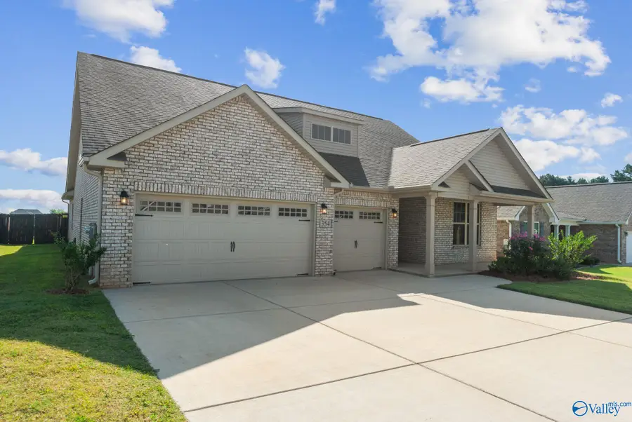 354 Kendall Downs Boulevard, Toney, AL 35773 - Image #3