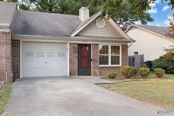 1827 N Brownstone Court, Decatur, AL 35603