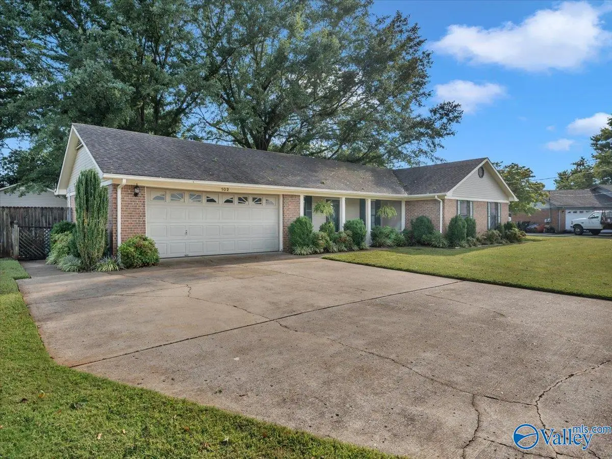 102 Shelburne Circle, New Market, AL 35761 - Image #1