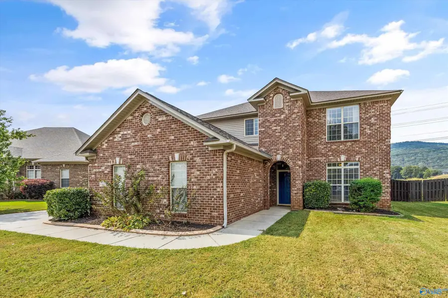 7518 Parktrace Lane Se, Owens Cross Roads, AL 35763 - Image #2