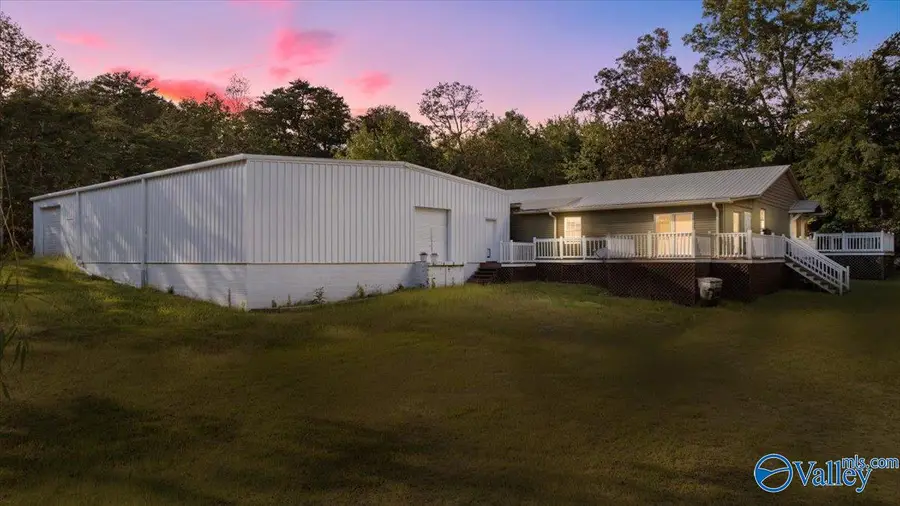 1046 Susan Drive, Fort Payne, AL 35967 - Image #2
