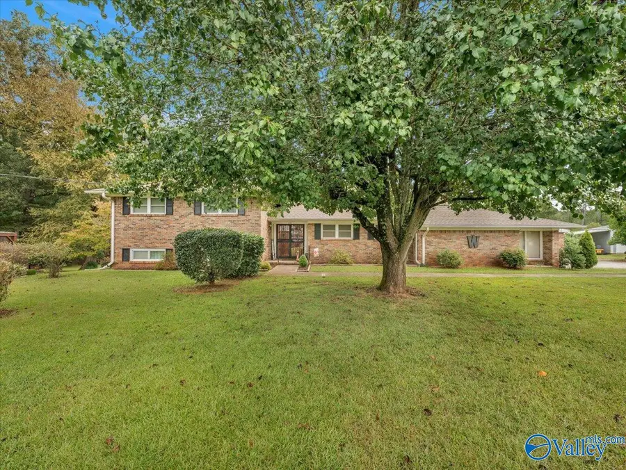 216 Canadian Drive, Scottsboro, AL 35769 - Image #2