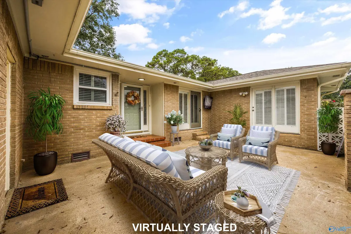 1907 Lynnbrook Drive, Huntsville, AL 35803 - Image #1