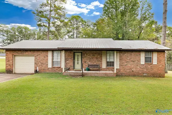 6141 Sherry Drive, Guntersville, AL 35976