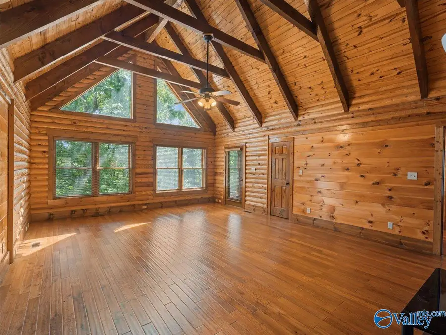 1852 Lookout Mountain Drive, Scottsboro, AL 35769 - Image #3