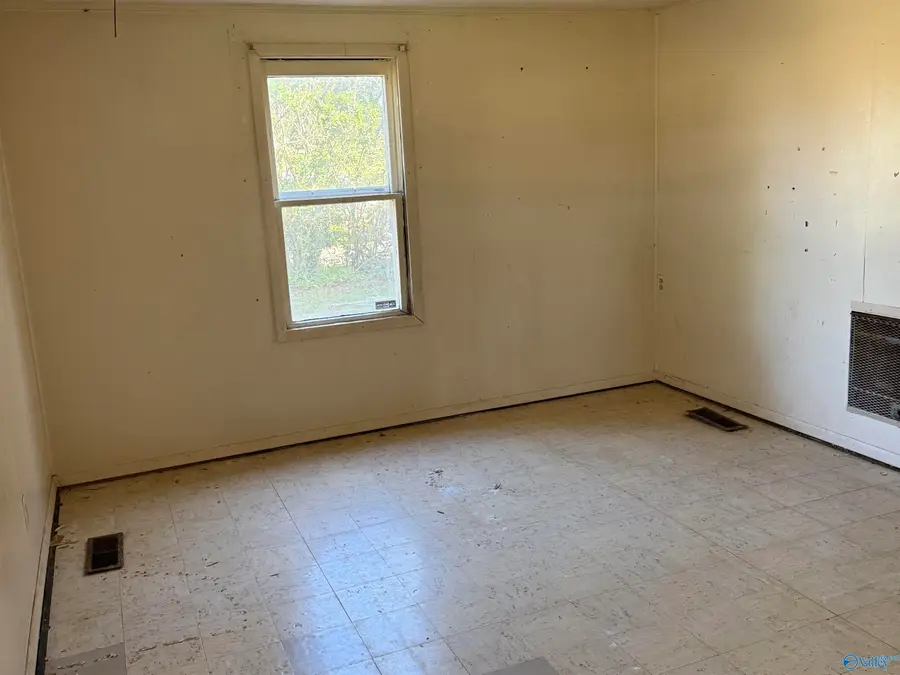 1305 N Johnson Chapel Road, Hartselle, AL 35640 - Image #3