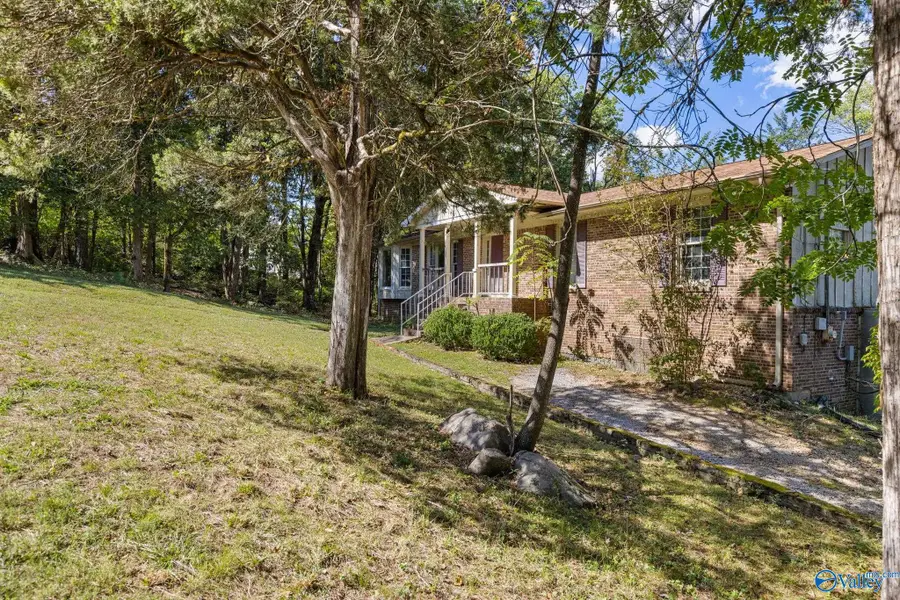 2102 Southline Drive Nw, Huntsville, AL 35810 - Image #3