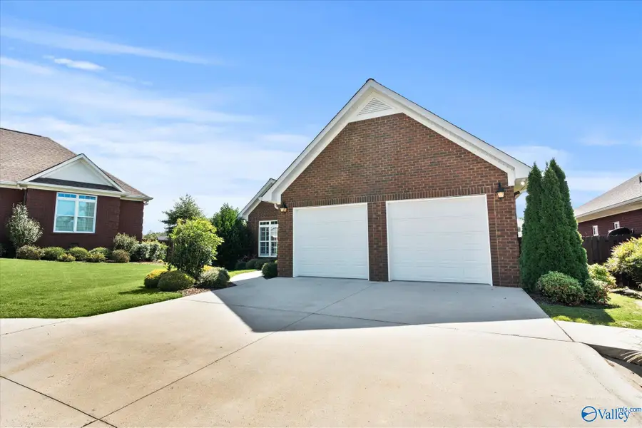 108 Canterbury Circle, Arab, AL 35016 - Image #3