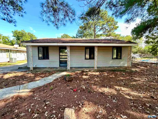 512 Monroe Drive Nw, Decatur, AL 35601