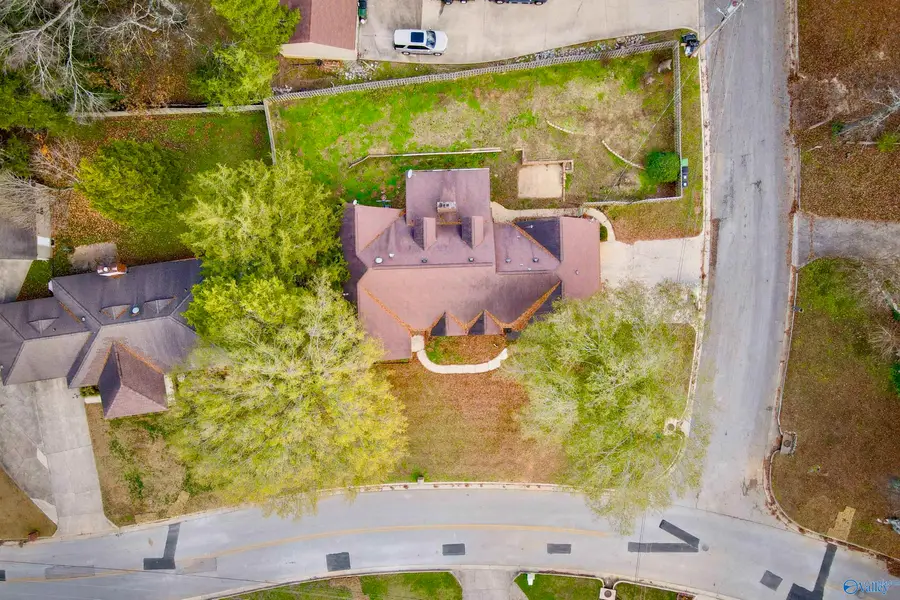 1110 Way Thru The Woods Sw, Decatur, AL 35603 - Image #2