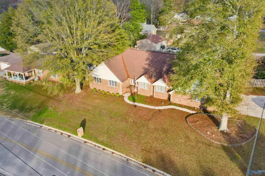 1110 Way Thru The Woods Sw, Decatur, AL 35603 - Image #3