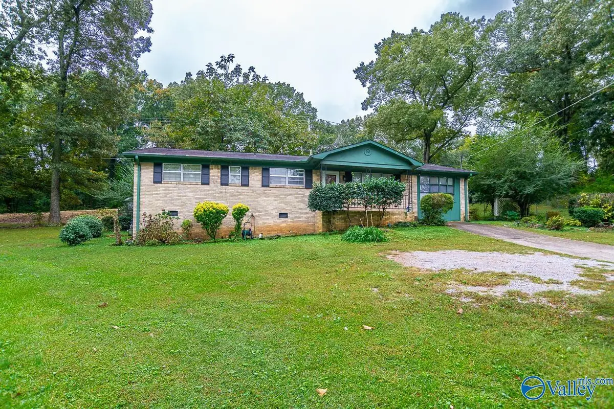 2901 Greenhill Drive Nw, Huntsville, AL 35810 - Image #1