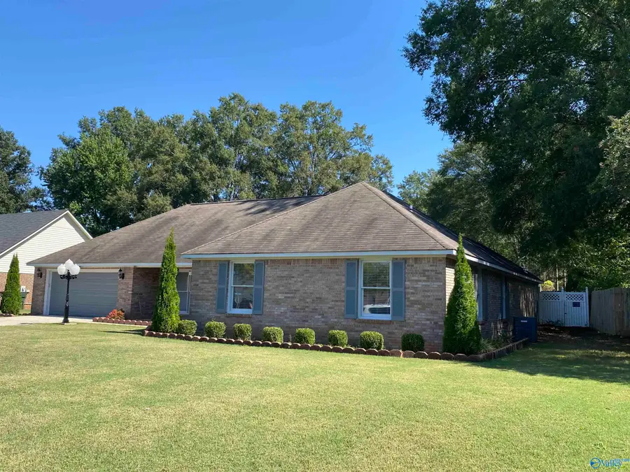 3008 Stoneway Drive Sw, Decatur, AL 35603 - Image #3