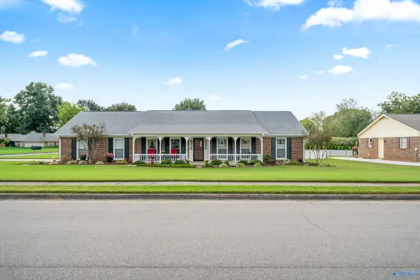 2300 Pembrook Road Sw, Huntsville, AL 35803