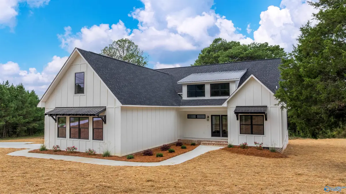 5006 Big Wills Road, Fort Payne, AL 35967 - Image #1