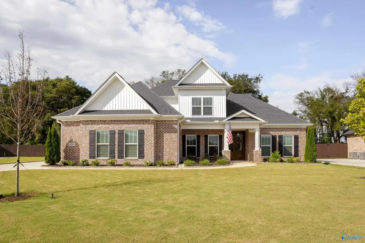205 Oakland View Drive, Brownsboro, AL 35741 - Image #1