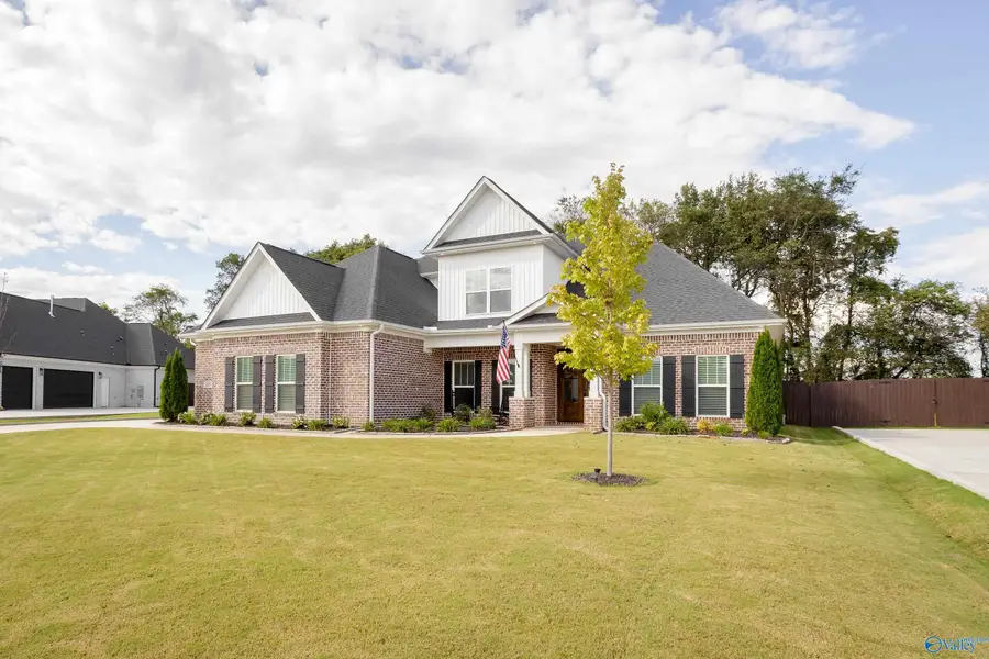 205 Oakland View Drive, Brownsboro, AL 35741 - Image #2