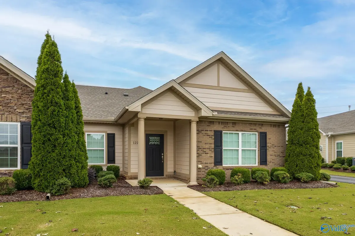 122 Moore Farm Circle Nw, Huntsville, AL 35806 - Image #1