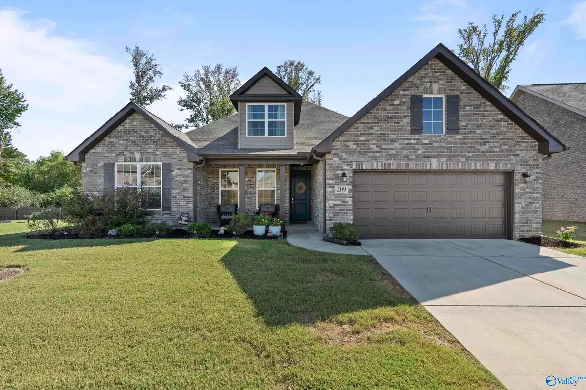 209 Dustin Lane Nw, Madison, AL 35757 - Image #1