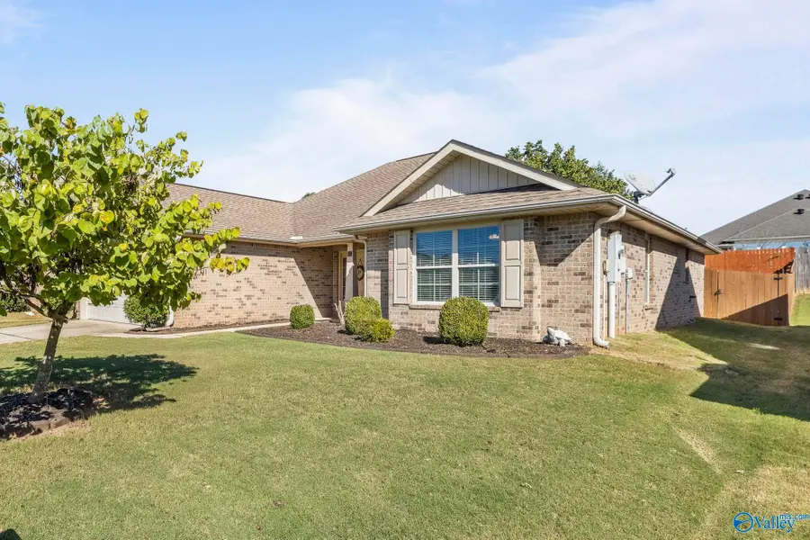 118 Summer Cove Circle Nw, Madison, AL 35757 - Image #2