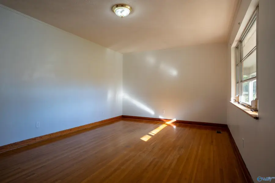 1302 Garden Drive, Scottsboro, AL 35768 - Image #3